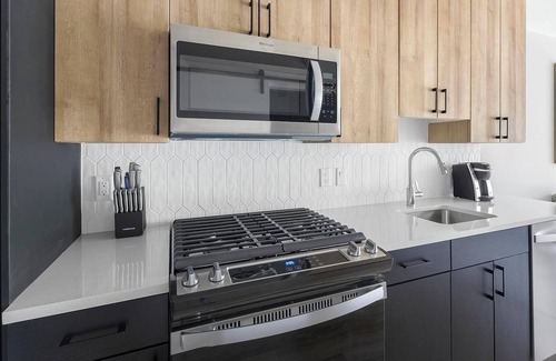Englewood Apartamento | Landing | Spectacular Studio, Gym, Rooftop Lounge