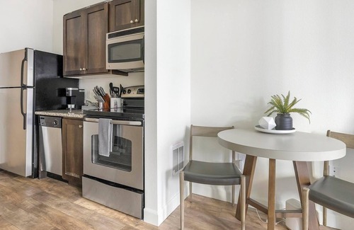 Pearl District Apartamento | Landing | Spectacular Studio, Courtyard, Gym