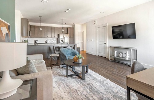 Stone Oak Apartamento | Landing | Spectacular 2BD, Pool, Gym