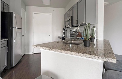 San Antonio Apartamento | Landing | Spectacular 2BD, Gym, Pool