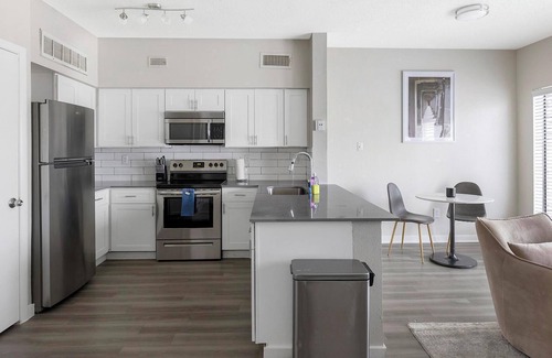 Fort Worth Apartamento | Landing | Stunning 1BD, Pool, Gym