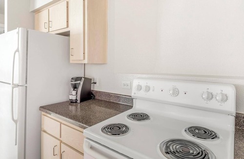 Southbelt/Ellington Apartamento | Landing | Stunning 2BD, Clubhouse, Game Room