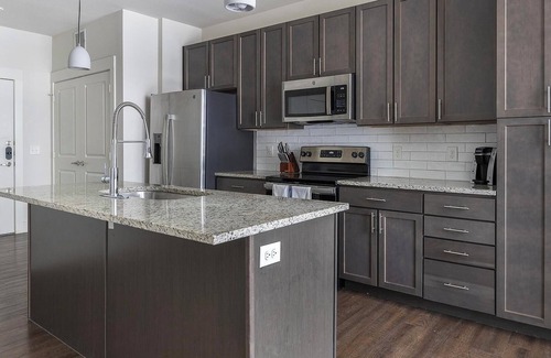 Stone Oak Apartamento | Landing | Stylish 1BD, Gym, Game Room