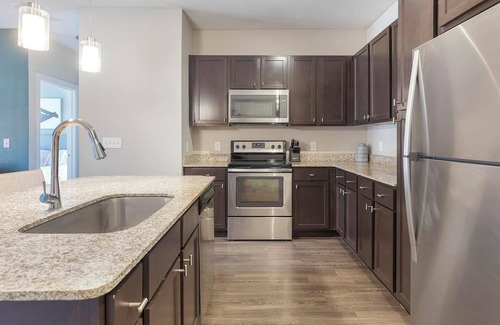 Gruene Apartamento | Landing at Lakeview Villas - 2 Bedrooms in New ...