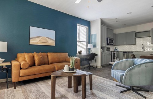 Paw Creek Apartamento | Landing | Stylish 2BD, Pool, Clubhouse