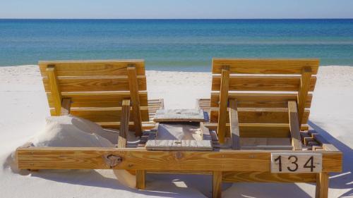 West Panama City Beach Hotel | Landmark Holiday Beach