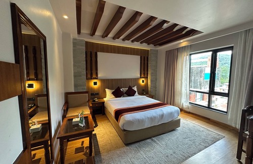 Pokhara Hotel | Landmark Pokhara