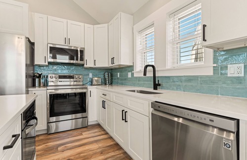 Corolla Casa | Landon Sea: Private Pool, Hot Tub, Dog-Friendly