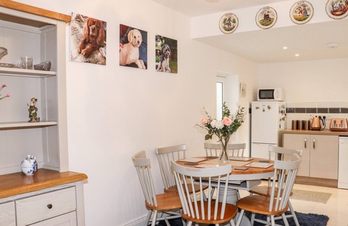 Ballycullane Cabaña | LANE COTTAGE, country holiday cottage in Ballycullane, County Wexford
