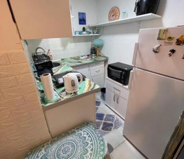 Risan Casa | Laniakea small apartment in shared house