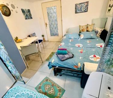 Risan Casa | Laniakea small apartment in shared house