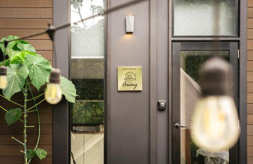 Xinyi Casa | Lanka 1 by Tiny Away