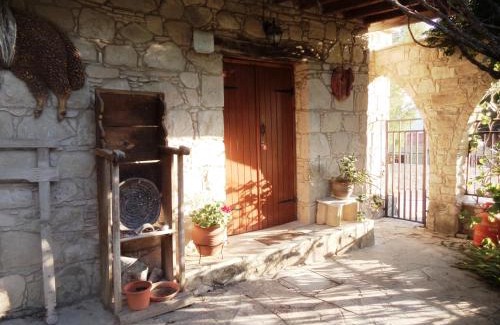 Lemona Casa | Lantana Stone House