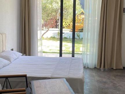 Bitez Cama Y Desayuno | laos apart