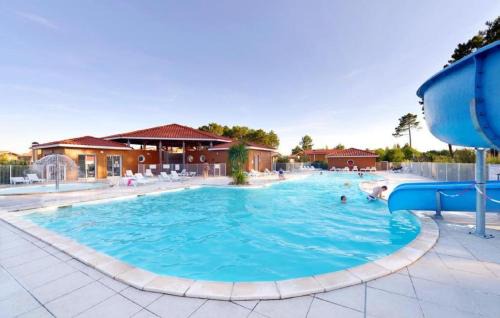 Parentis-en-Born Complejo | Laouchet Le Hameau des Grands Lacs