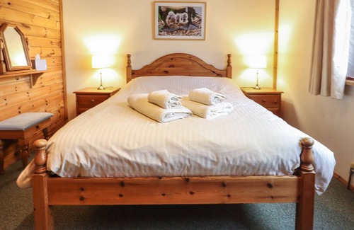 Market Rasen Cabina | LAPWING LODGE, pet friendly, with a garden in Bardney