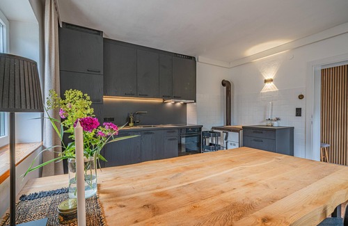 Schonbach Casa | Large, cosy holiday flat with terrace