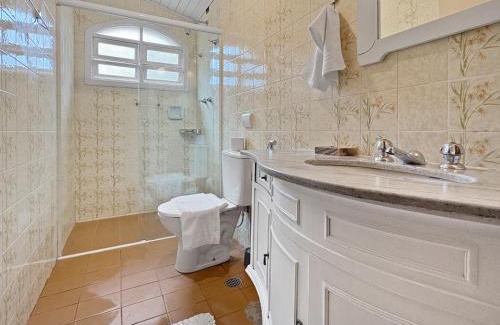 Vila Inglesa Casa | Lareira Jacuzzi 1 suíte Churrasqueira Wi-Fi