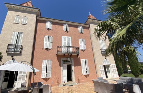 Flayosc Casa | Large bourgeois mansion of the castle type
