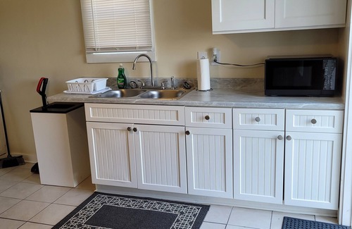 Cascade Apartamento | Large 1 Bed Apt,Private,Clean,Near Casino,Ind Park,Rivers,All new remodel.