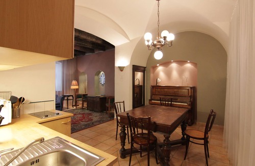 Mala Strana Apartamento | Amplio apartamento de 1 habitación cerca del puente de Carlos