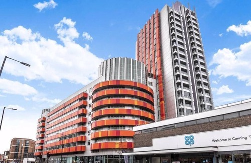 Canning Town South Apartamento | Large 1 Bedroom Apartment in Canning Town close to 02 Arena, Canary Wharf