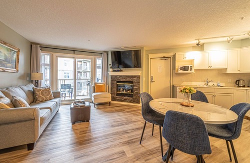 Cougar Creek Apartamento | Large 1 Bedroom Suite (4 person)