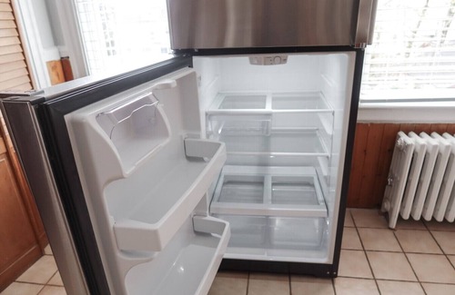 West Orange Apartamento | Large 2BR Apt w/Balcony | Quick NYC Train