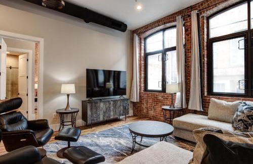 Downtown Asheville Casa | Large 3 bedroom 3 and a half Bath Downtown Condo
