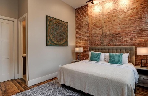 Downtown Asheville Casa | Large 3 bedroom 3 and a half Bath Downtown Condo