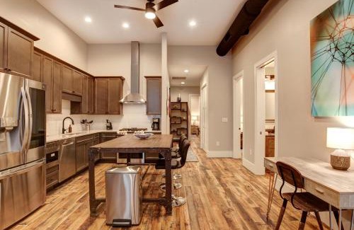 Downtown Asheville Casa | Large 3 bedroom 3 and a half Bath Downtown Condo