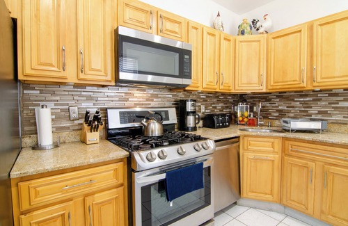 North Bergen Apartamento | Large 3-Bedroom Retreat in North Bergen – The Ultimate NYC Escape!