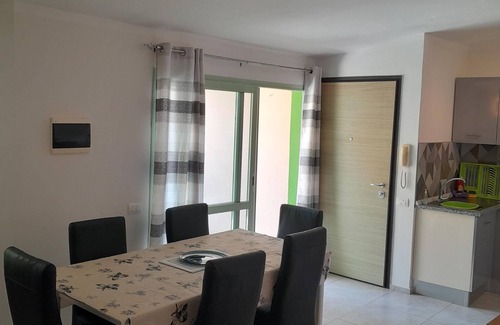 Santa Maria Apartamento | Large 3 bedroom, top floor apartment with swimming pool and wifi