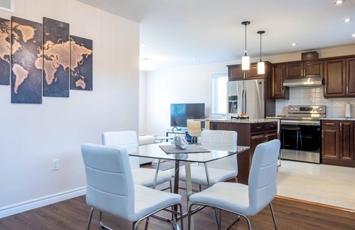 Rosemount Casa | Large 3bdrm Duplex in the Heart of Kitchener!