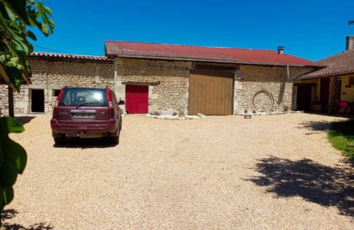 Petit-Bersac Casa | Large 4 bed house in the Dordogne