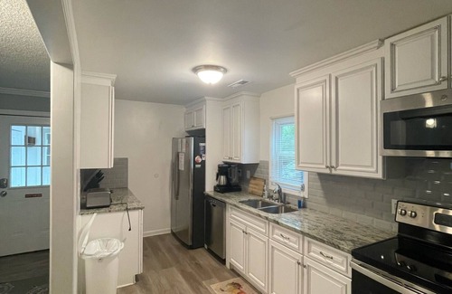 Windy Hill Casa | LARGE 4 BR Beach Home, NEW POOL May 2024, sleeps 12, Walk2 beach, park FREE