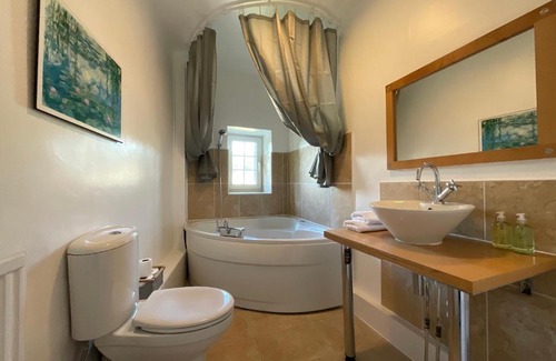 Hepworth Casa | Large 4 double bedroomed townhouse in central Holmfirth