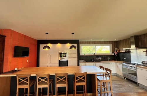 Saint-Cast-le-Guildo Villa | Large 4* villa in St Cast with indoor 29° pool and SPA 800 m from the sea