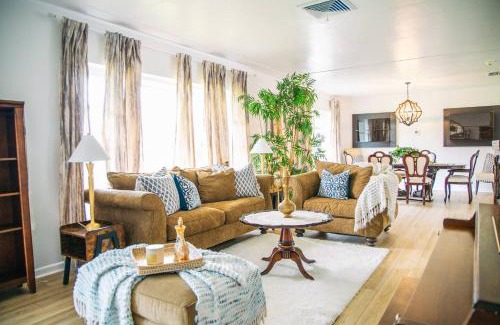 Homestead Casa | Large 4br, 3ba Home 2 Acresclose To The Keys!