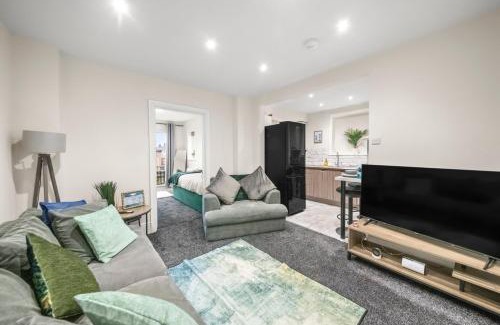 Cowley Casa | Large 5 Bedroom-Free Parking-Great Transport Links