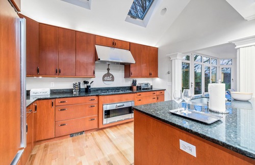 Goshen Casa | Large 5-bedroom home on 3 acres