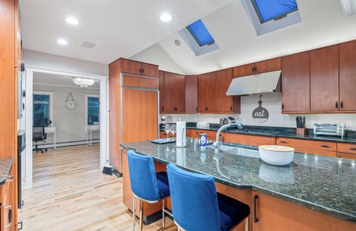 Goshen Casa | Large 5-bedroom home on 3 acres