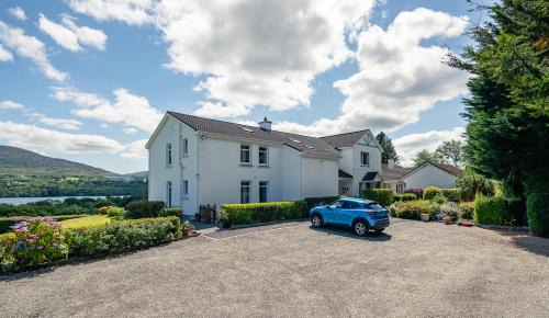 Kenmare Casa | Large 5 bedroom home to sleep 10 people with wonderful sea views
