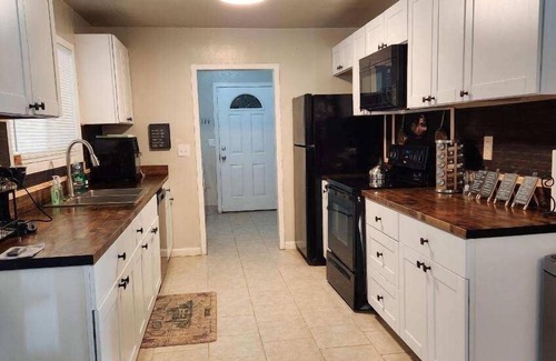 South Bechelli Casa | Large 5 bedroom house South Redding, great location,