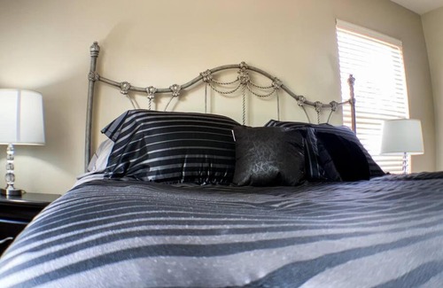 Bellavida Casa | Large 6 Bedroom Home Near Disney World - Private Pool, Hot Tub and Grill