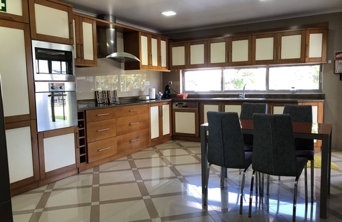 Fenais da Luz Casa | GRAN CASA DE LUJO DE 6 DORMITORIOS CON PISCINA Y TUBO CALIENTE EXTERIOR