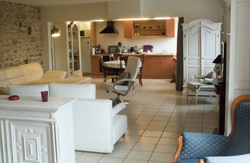 Les Moitiers-d'Allonne Apartamento | Gran estudio de 70 m² a 2.5 km de Barneville-Carteret