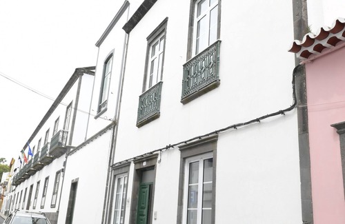 Ponta Delgada Casa | GRAN ALOJAMIENTO EN LA PRIMERA PLANTA HOGAR DEL HOSTAL DE 3 DORMITORIOS