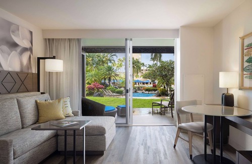 Nawiliwili Hotel | Large Accommodation w/ Lanai! Beachfront Property w/ Pool, Golf Area & Shuttle!