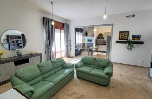 Adria Apartamento | LARGE ACCOMODATION WITH INTERNAL PARKING